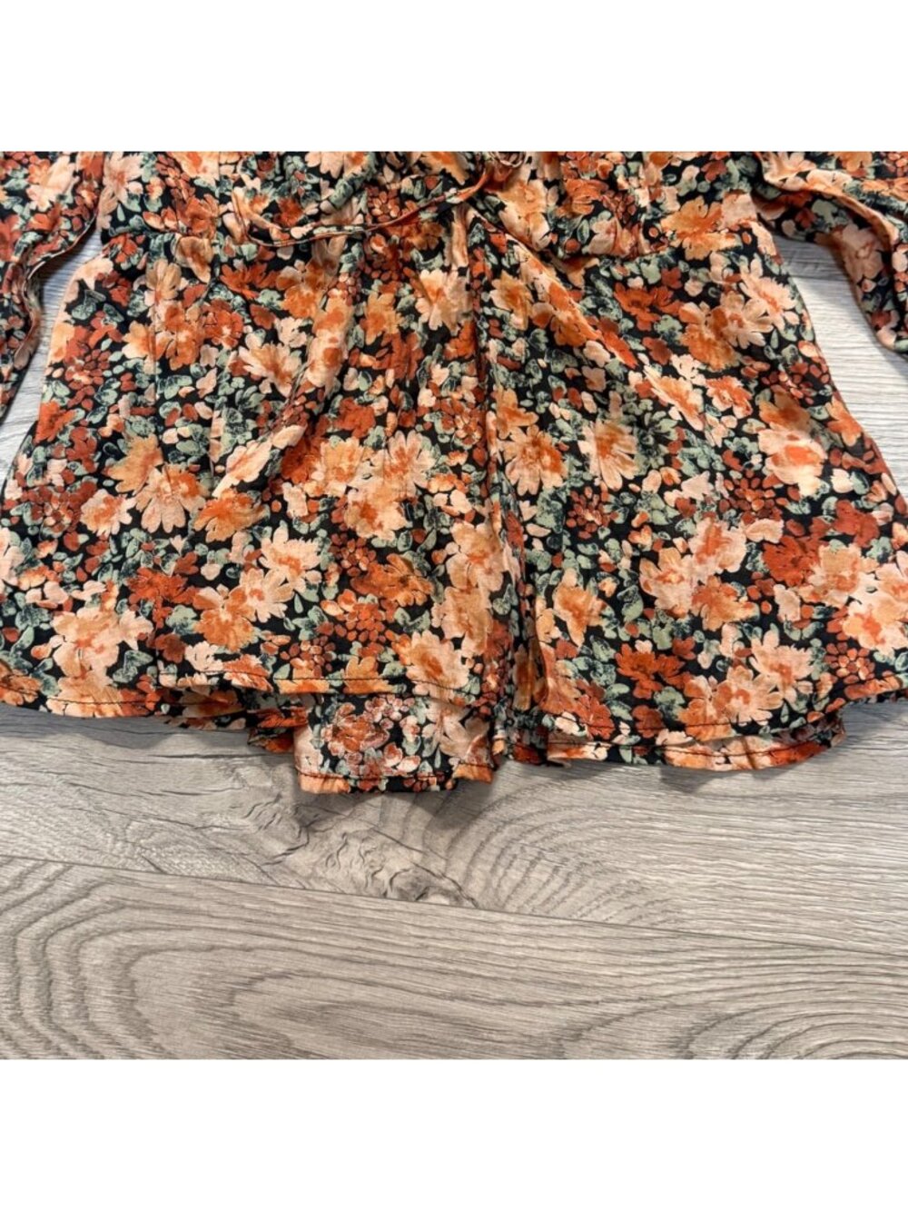 Blu Pepper Floral Peplum Blouse Size M Boho Long Sleeve Tie Front Sheer Top - Picture 9 of 16